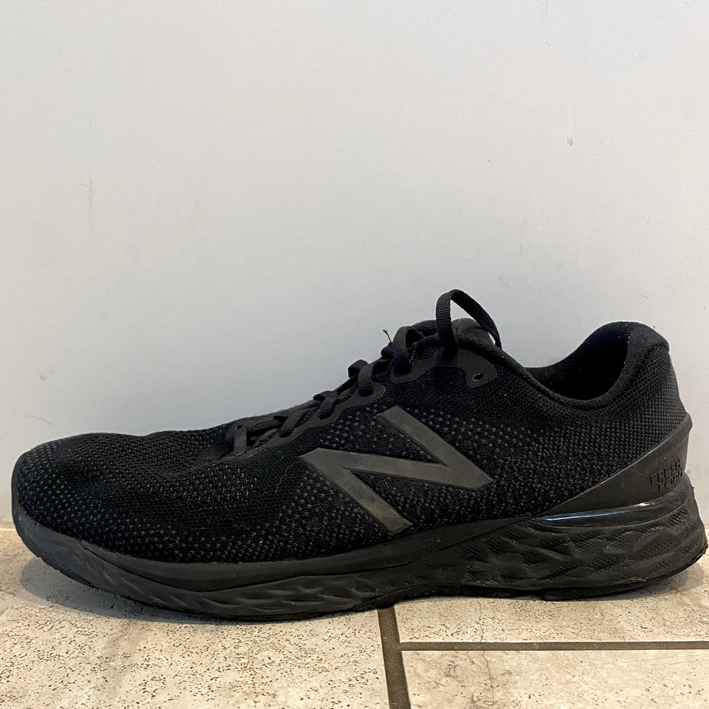 New Balance Fresh Foam 880 - Black - Men’s 13 - Running Shoes